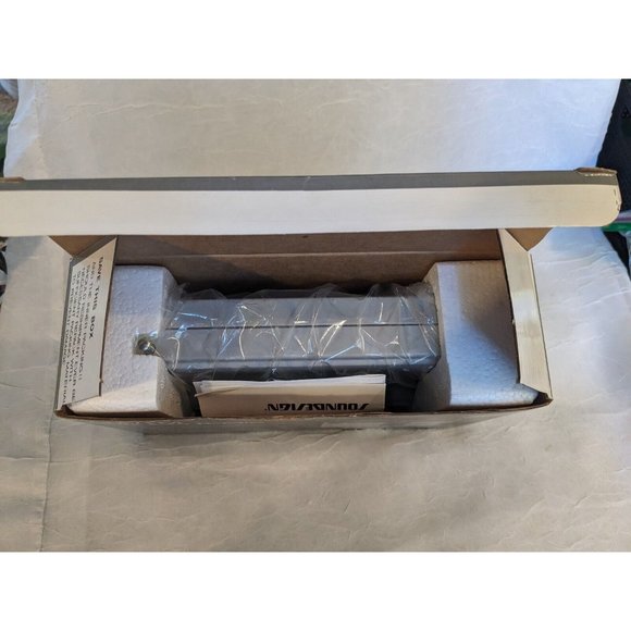 NOS Soundesign Radio Portable AM FM Battery Gray 2204 SGY Prop Vintage Retro NIB - Picture 12 of 16